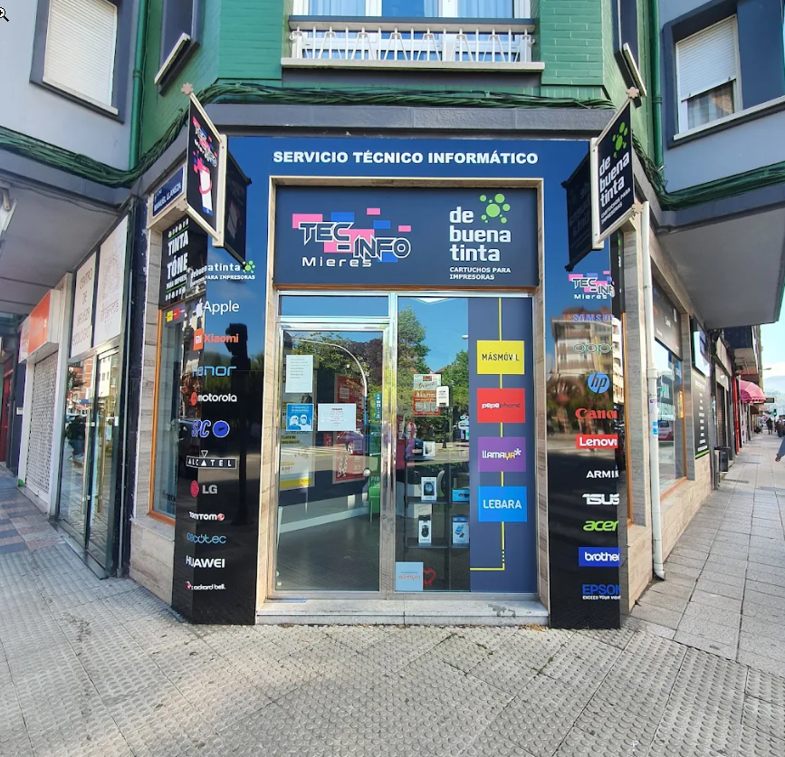 Fachada de la tienda Tec-iNfo en Mieres